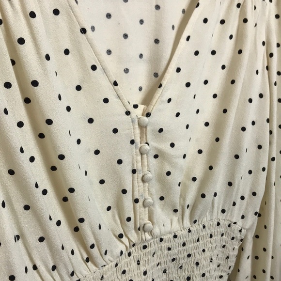 Beautiful Off-White Blouse - Picture 3 of 16